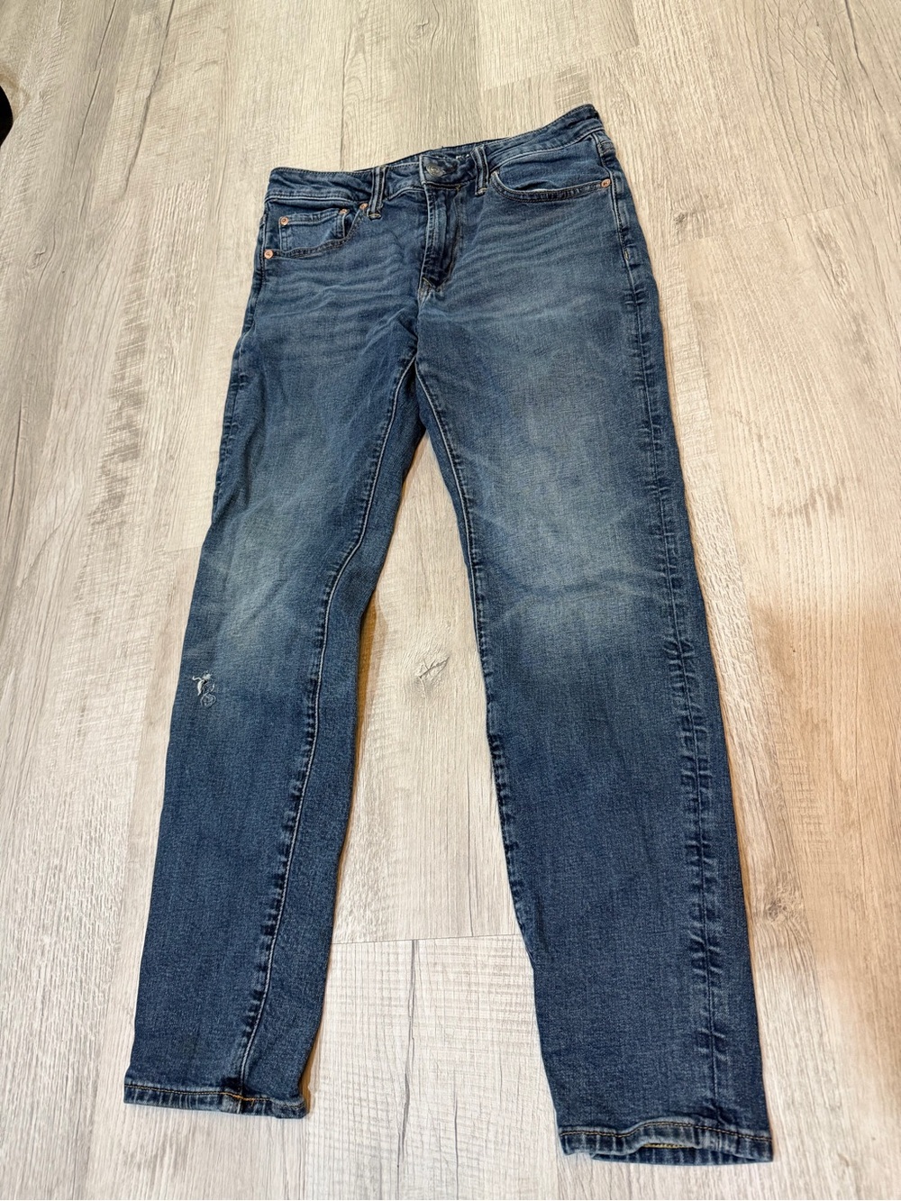 American Eagle Outfitters Men's Slim Straight Jeans in Blue Wash